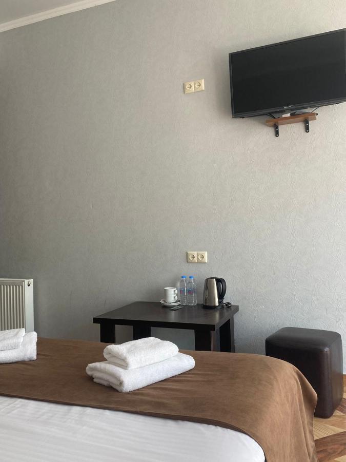 Hotel Saburtalo Roni Tbilisi Buitenkant foto